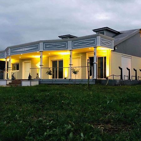 Commune Begue Les Chalets Du Domaine De Nayjee מראה חיצוני תמונה